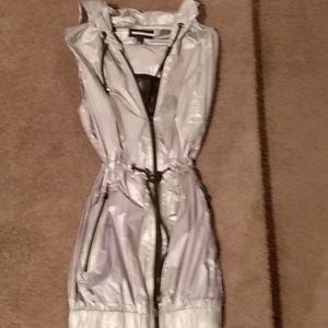 Women's sleeveless jacket